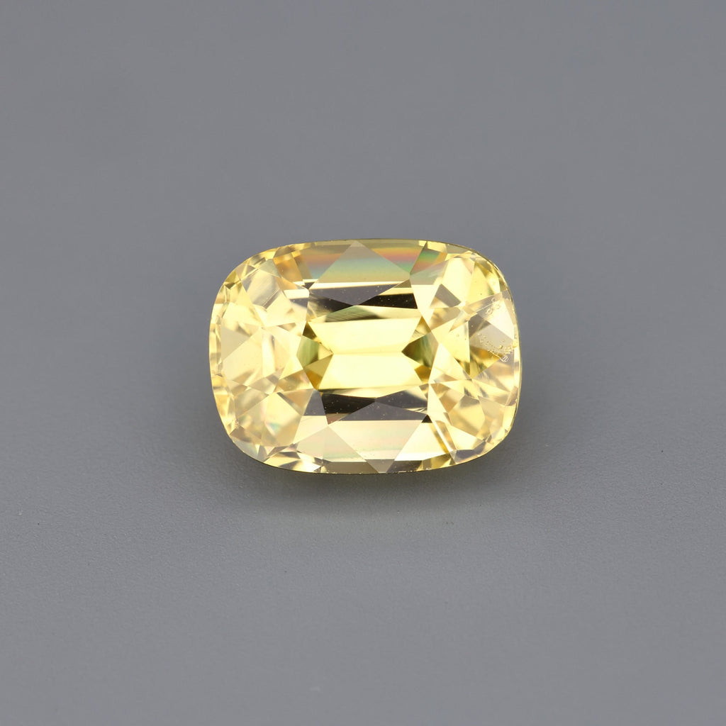 Yellow Sapphire - 3.29 ct