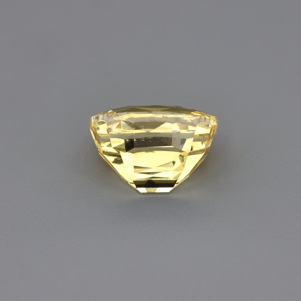 Yellow Sapphire - 3.29 ct