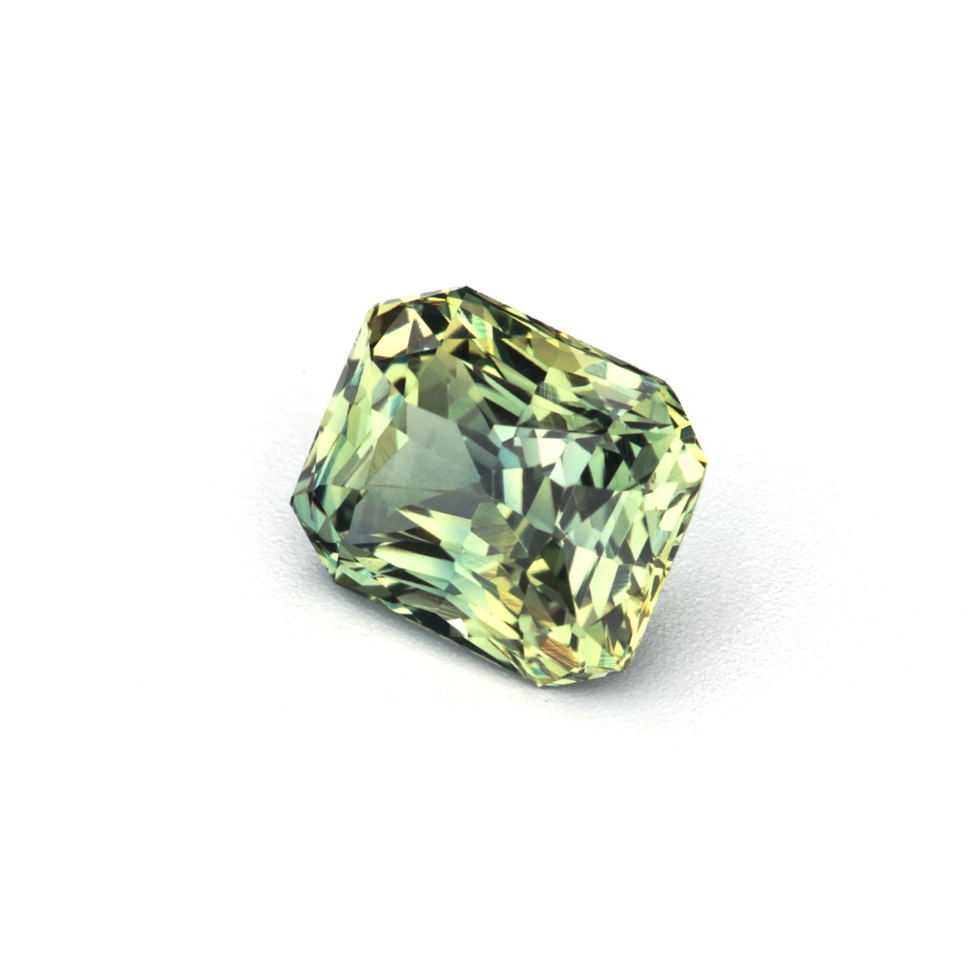 Green Sapphire - 1.32 ct
