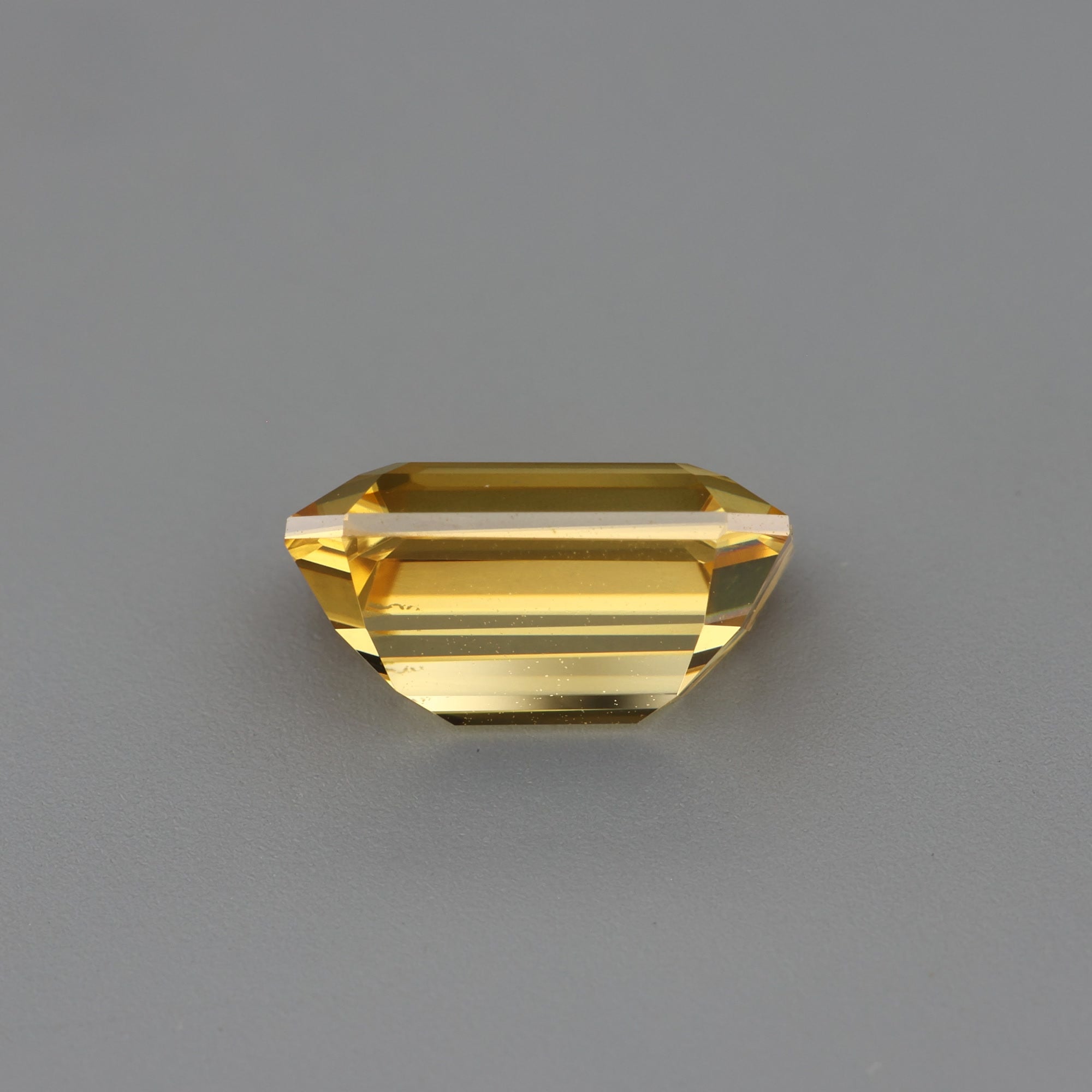Yellow zircon - 2.40 ct