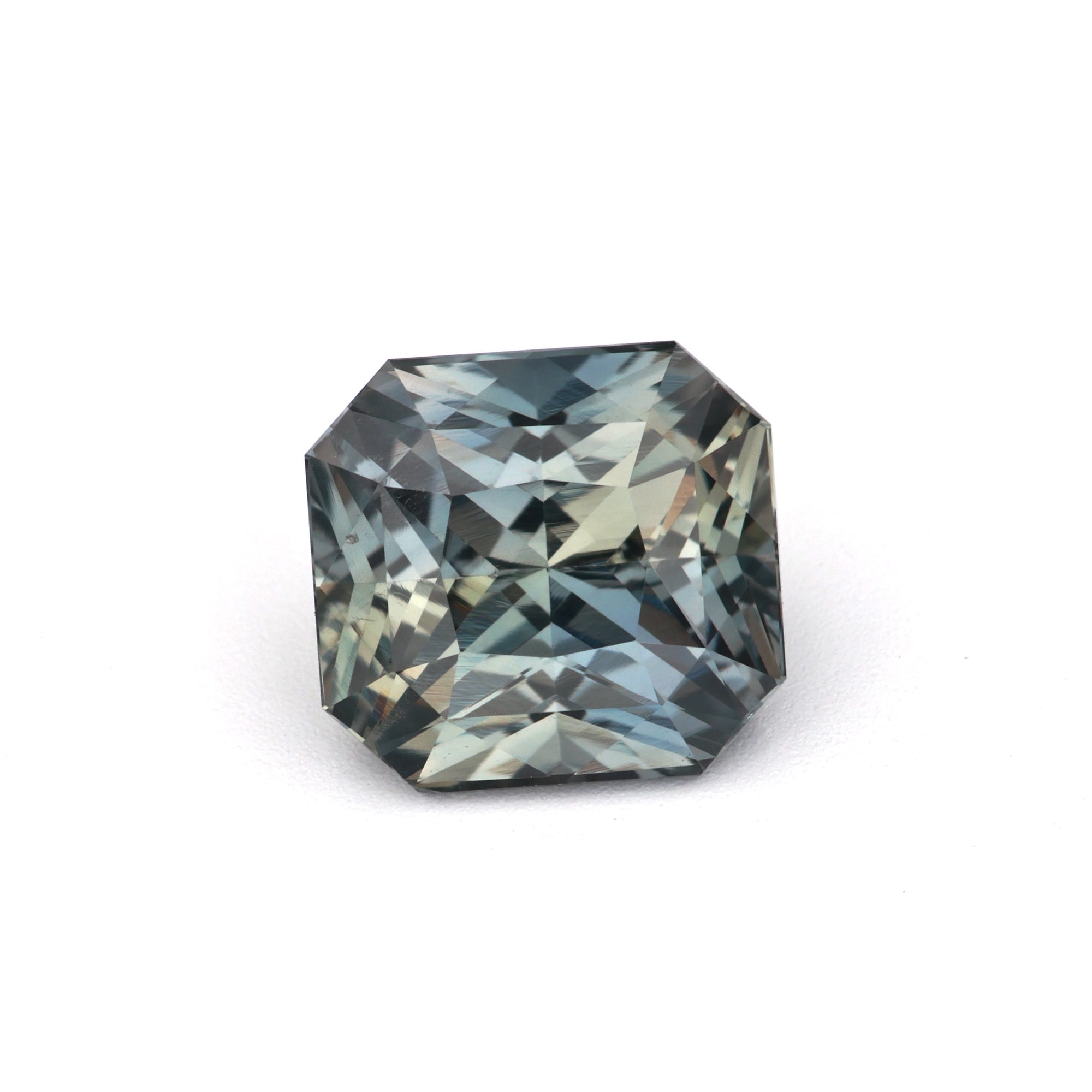 Bi colour sapphire - 2.08 ct