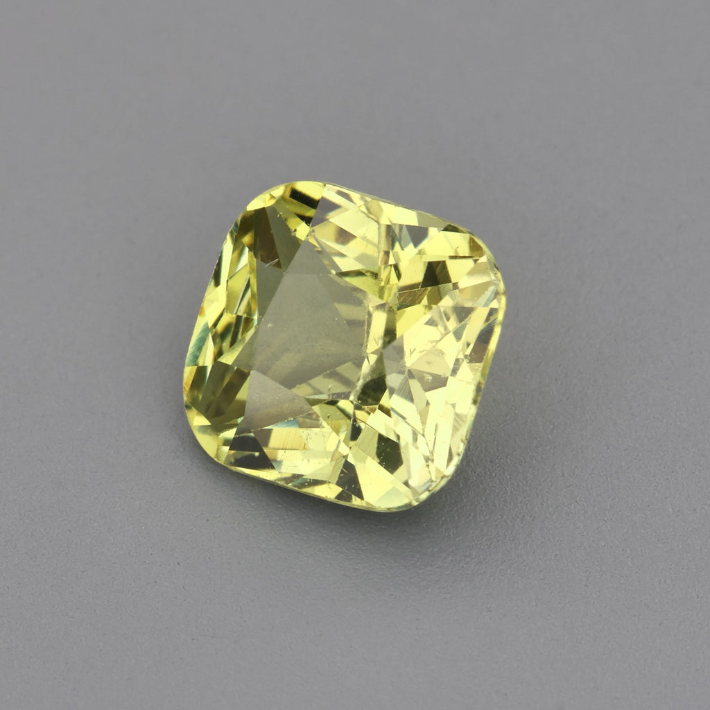Green chrysoberyl - 1.08 ct