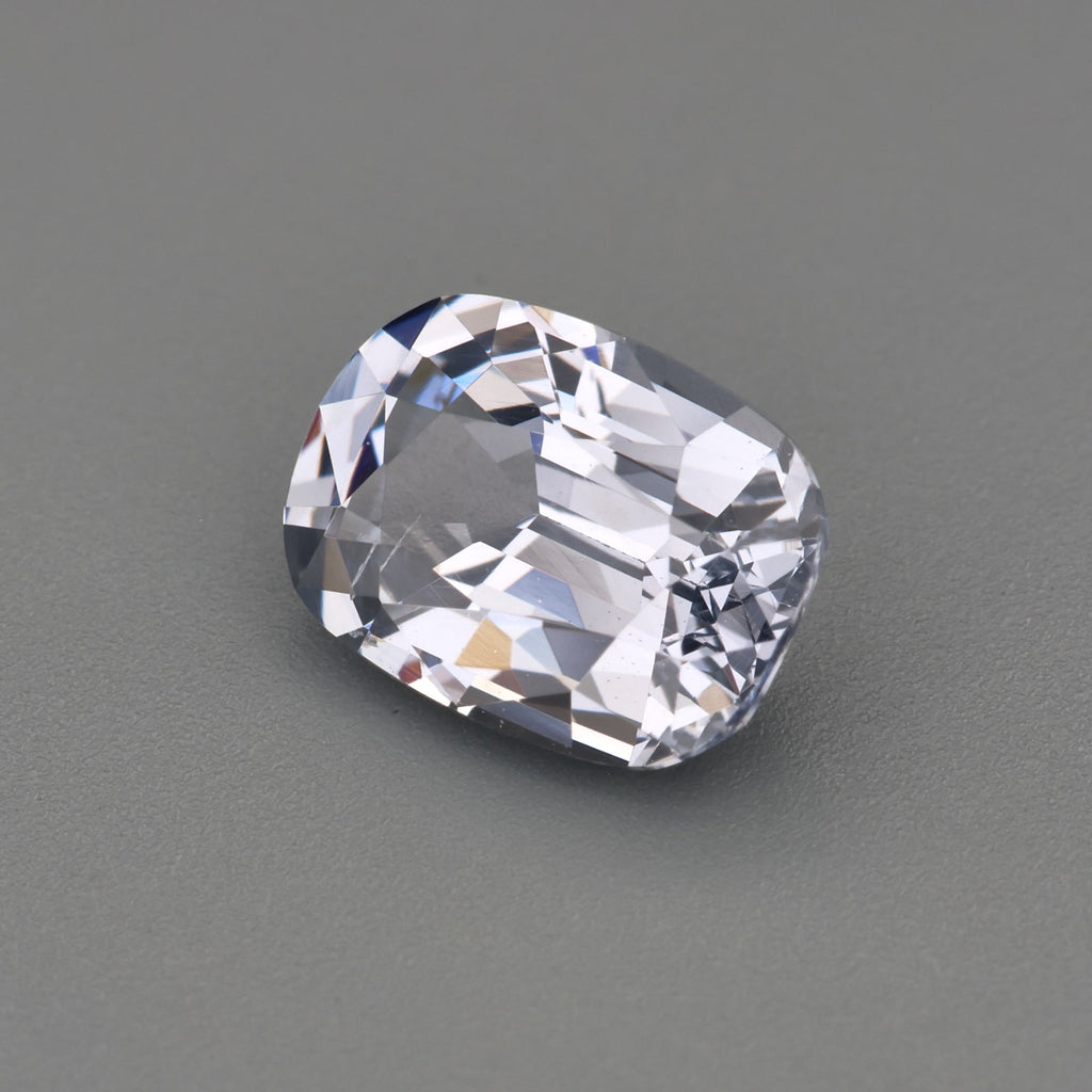 Grey Spinel - 1.05 ct