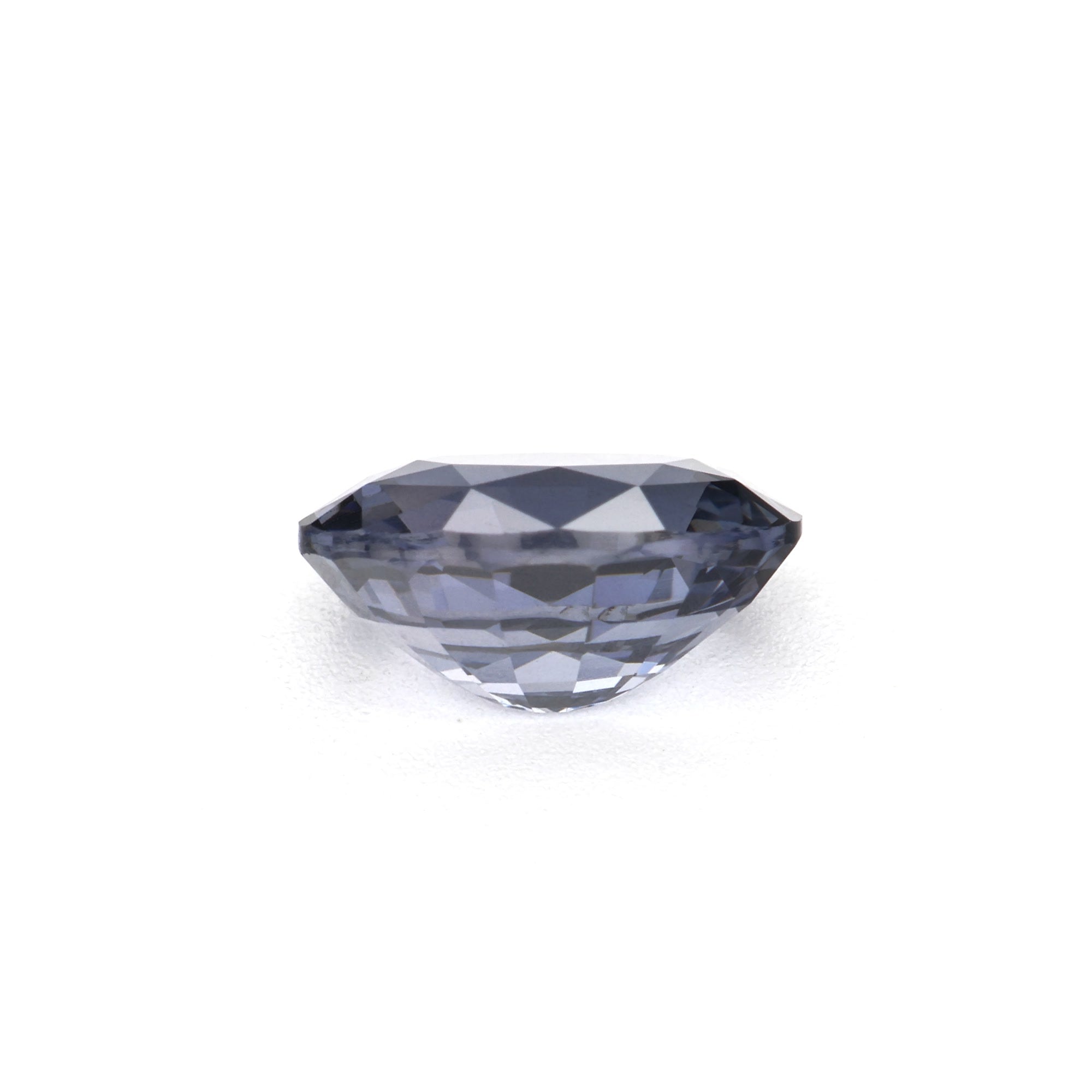 Gray spinel - 0.94 ct