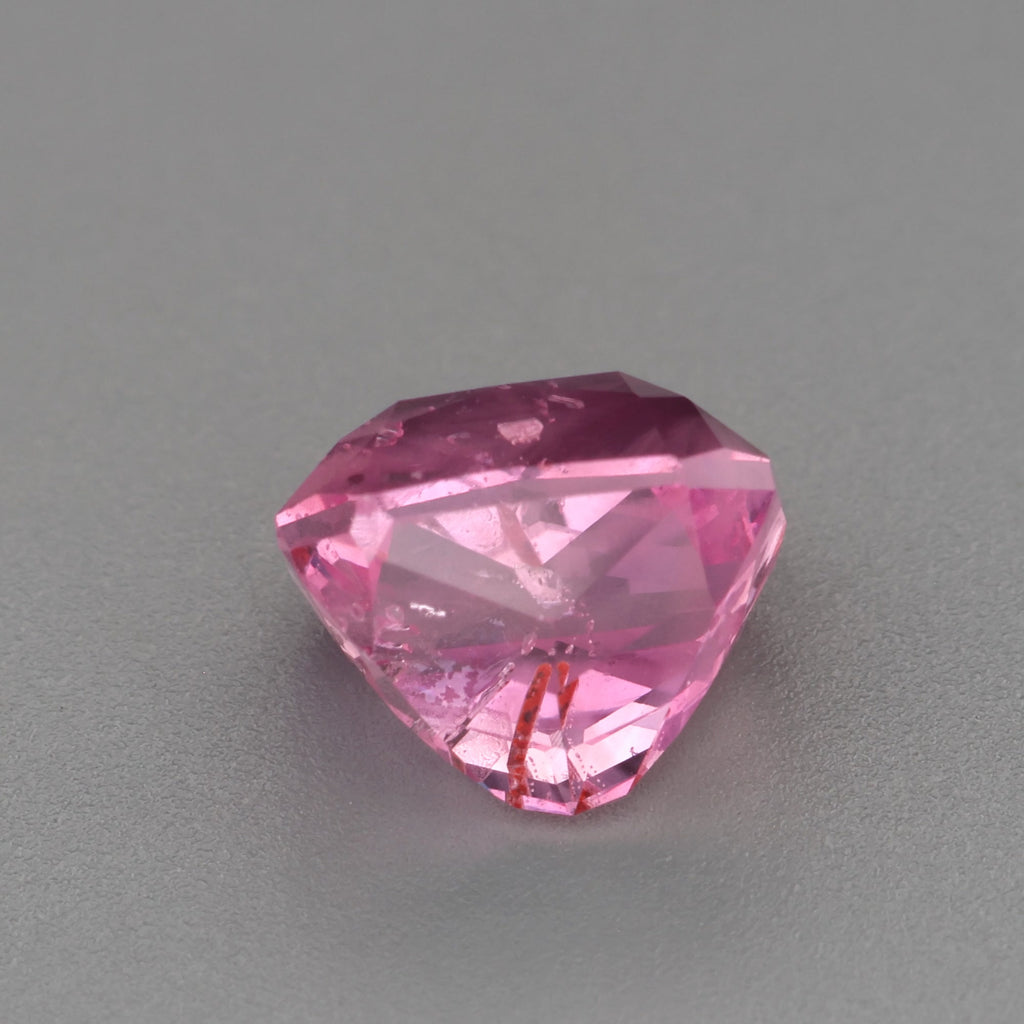Padparadscha sapphire - 1.6 ct