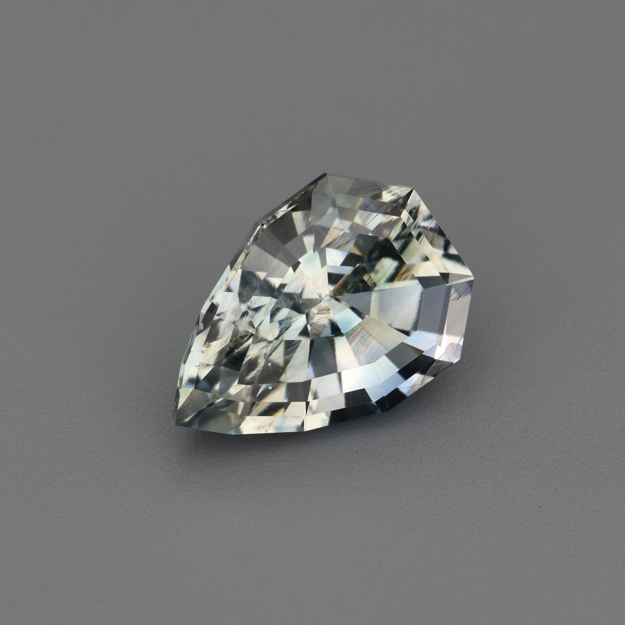 Bi Colour Sapphire - 1.66 ct