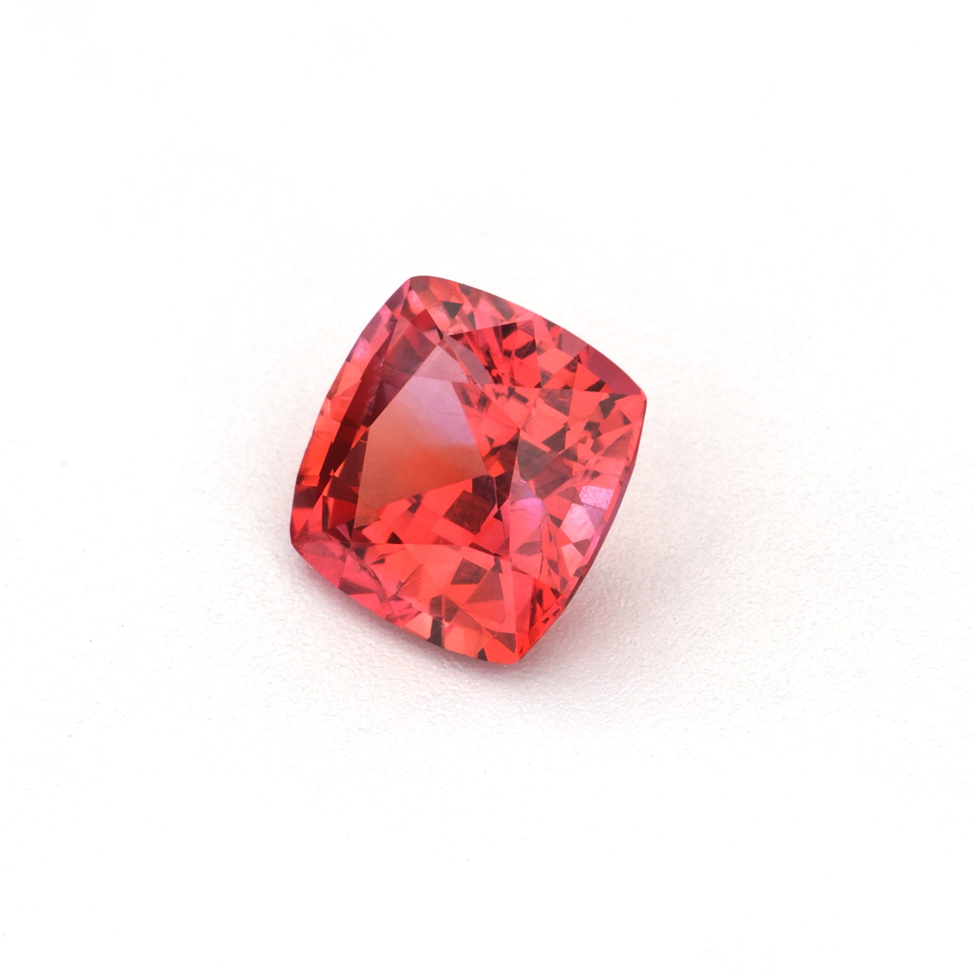 Padparadscha Sapphire - 0.92 ct