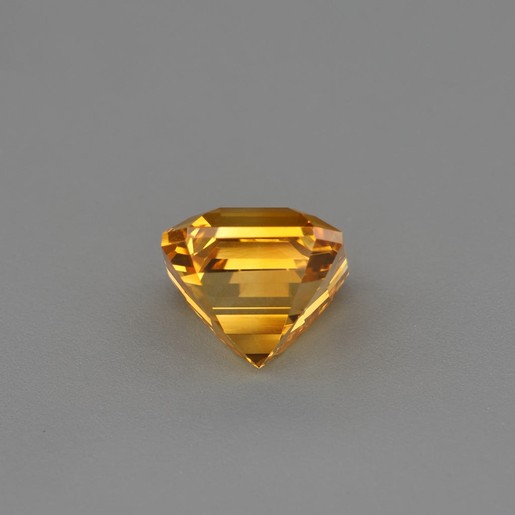 Yellow Sapphire - 1.38 ct