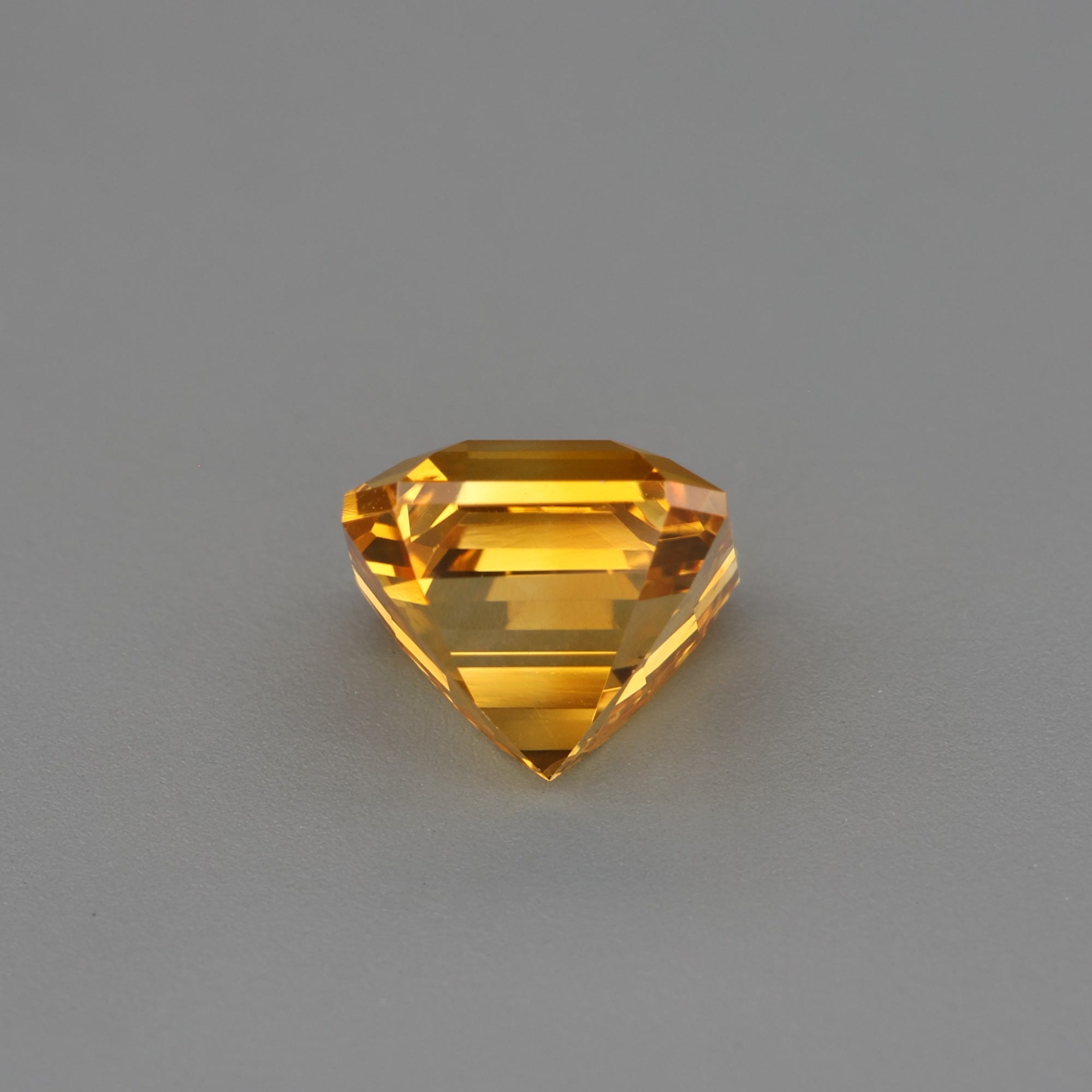 Yellow Sapphire - 1.38 ct