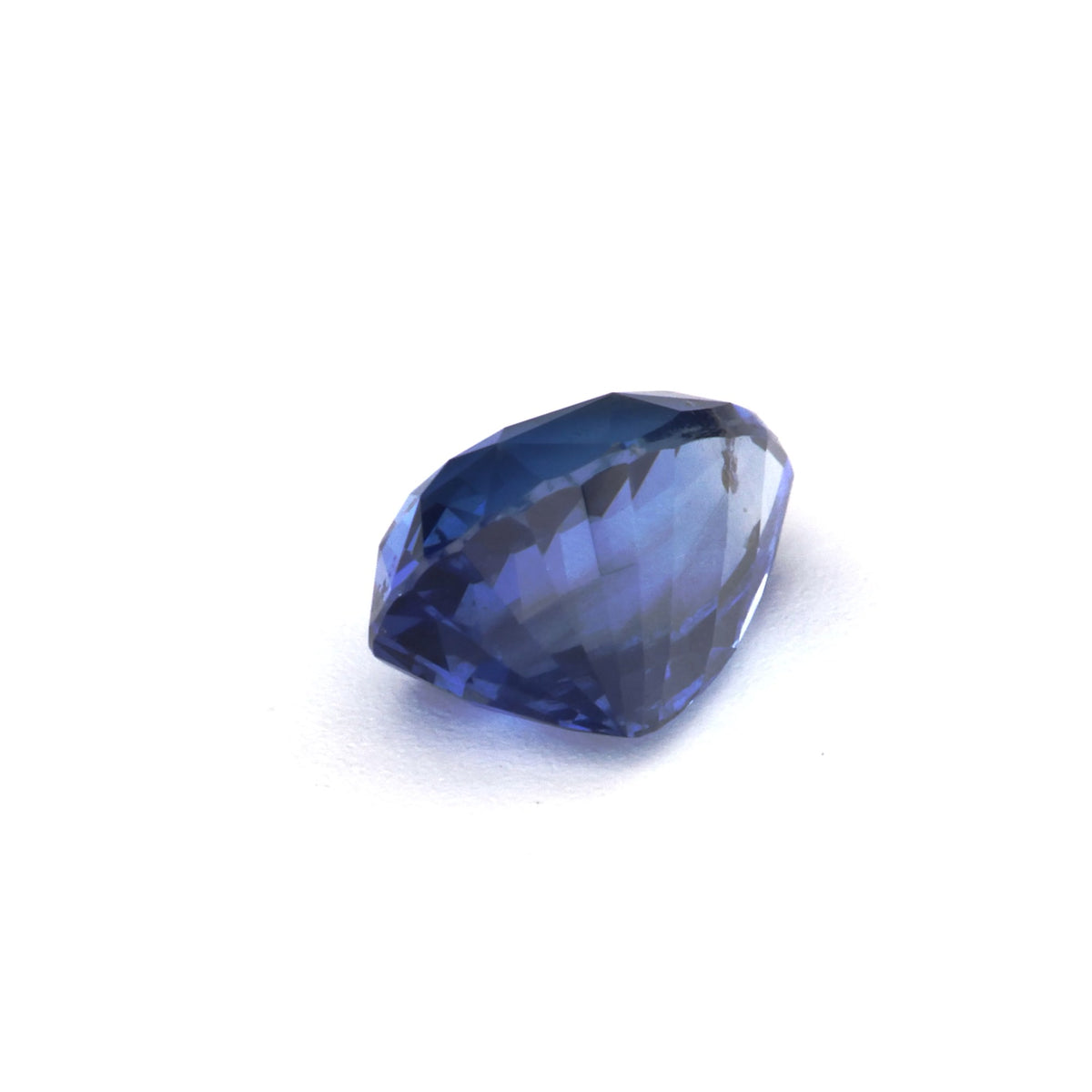 Blue Sapphire - 0.77 ct