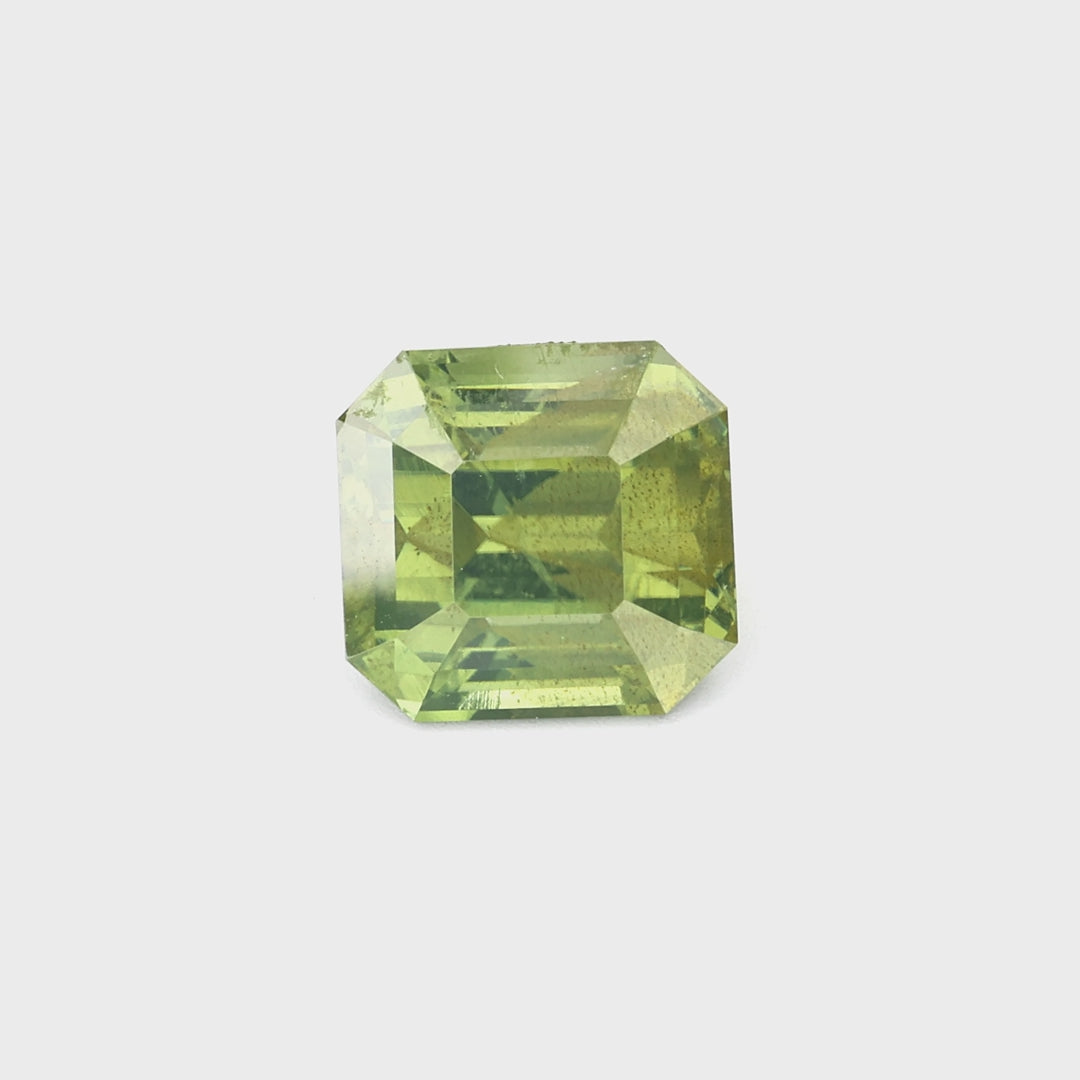 Green zircon - 5.36 ct