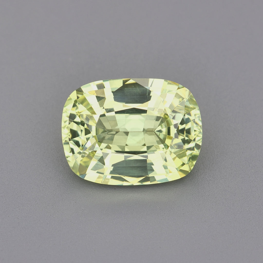 Green chrysoberyl - 1.61 ct