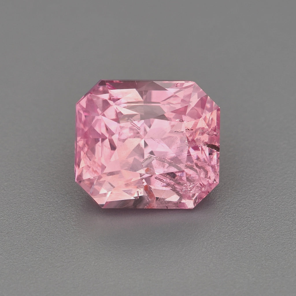 Padparadscha sapphire - 1.6 ct