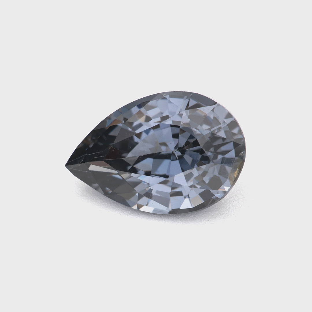 Gray spinel - 1.68 ct