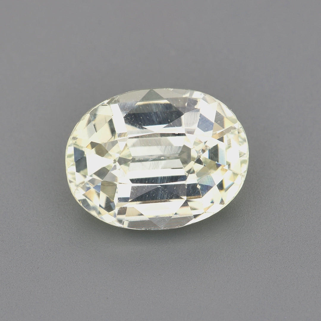 Vanadium chrysoberyl - 2.05 ct