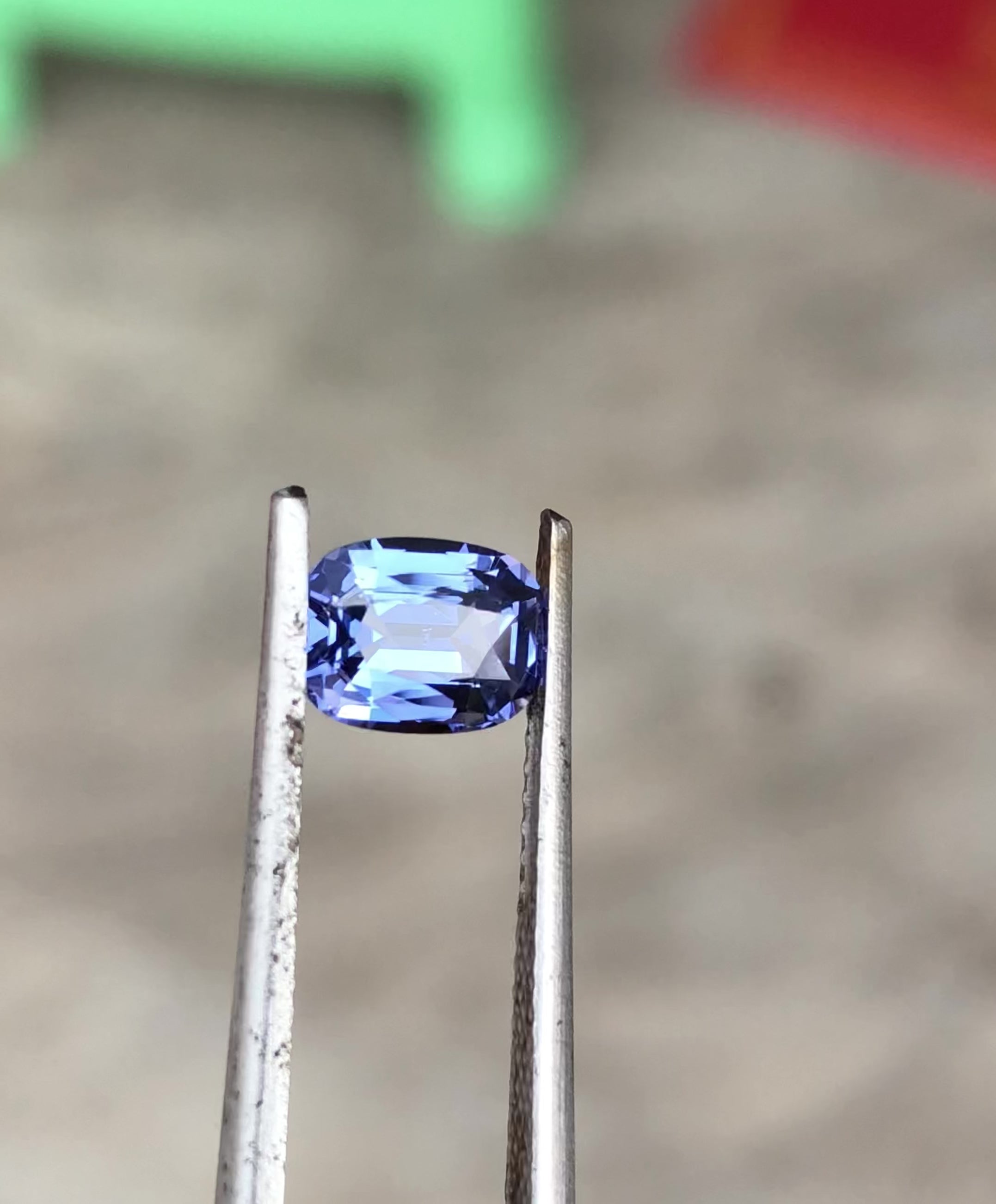Blue sapphire - 1.2 ct