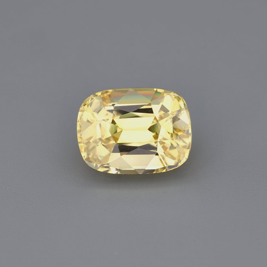 Yellow Sapphire - 3.29 ct