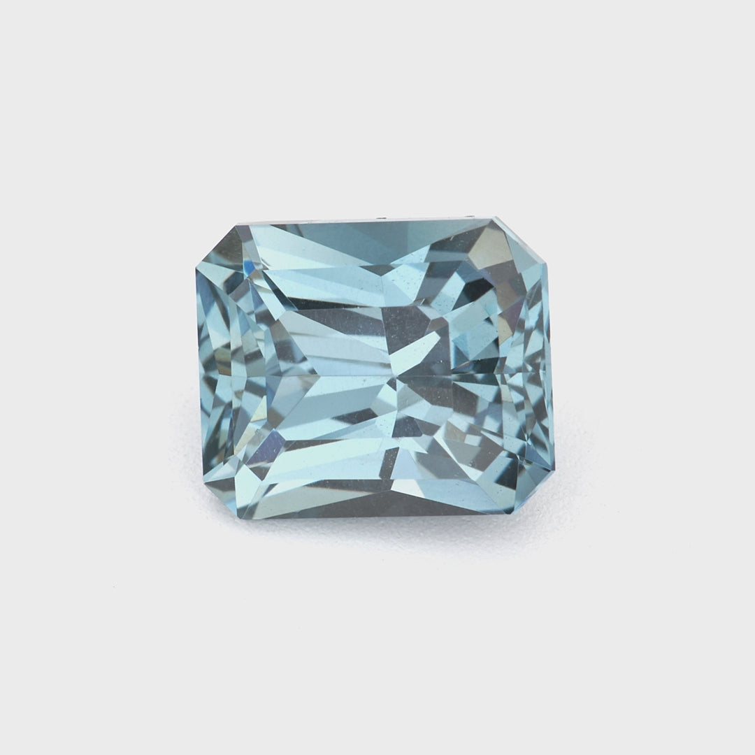 Blue spinel - 1.35 ct